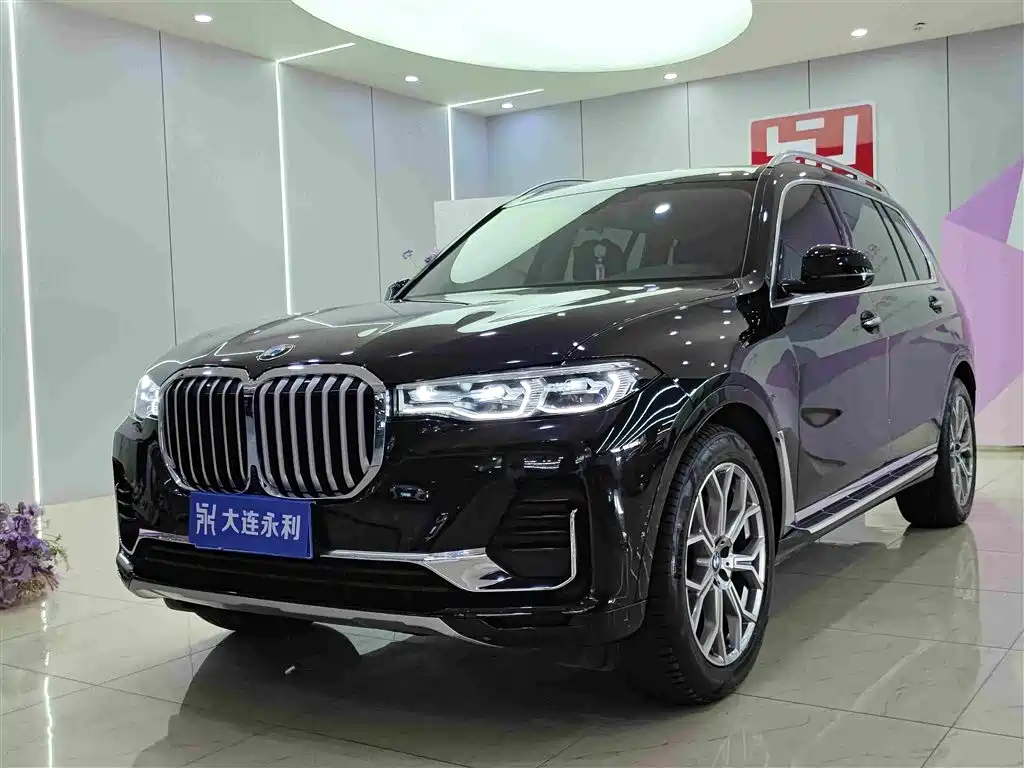 BMW X7 2022 — фото 1