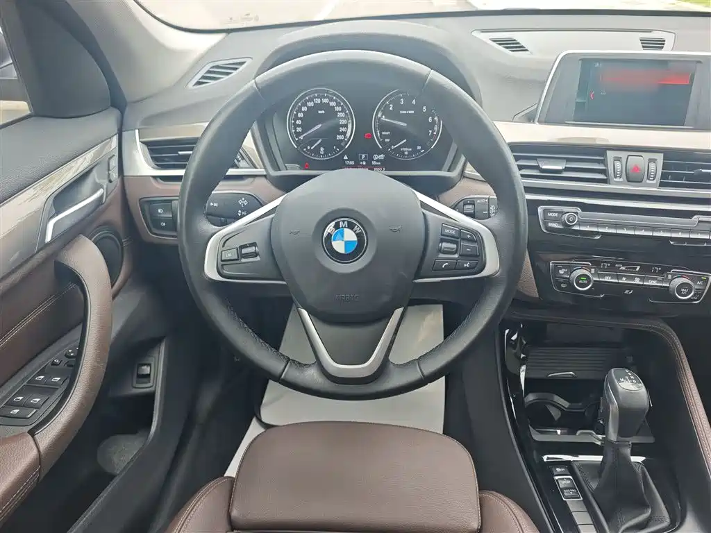 BMW X1 2019 — фото 11