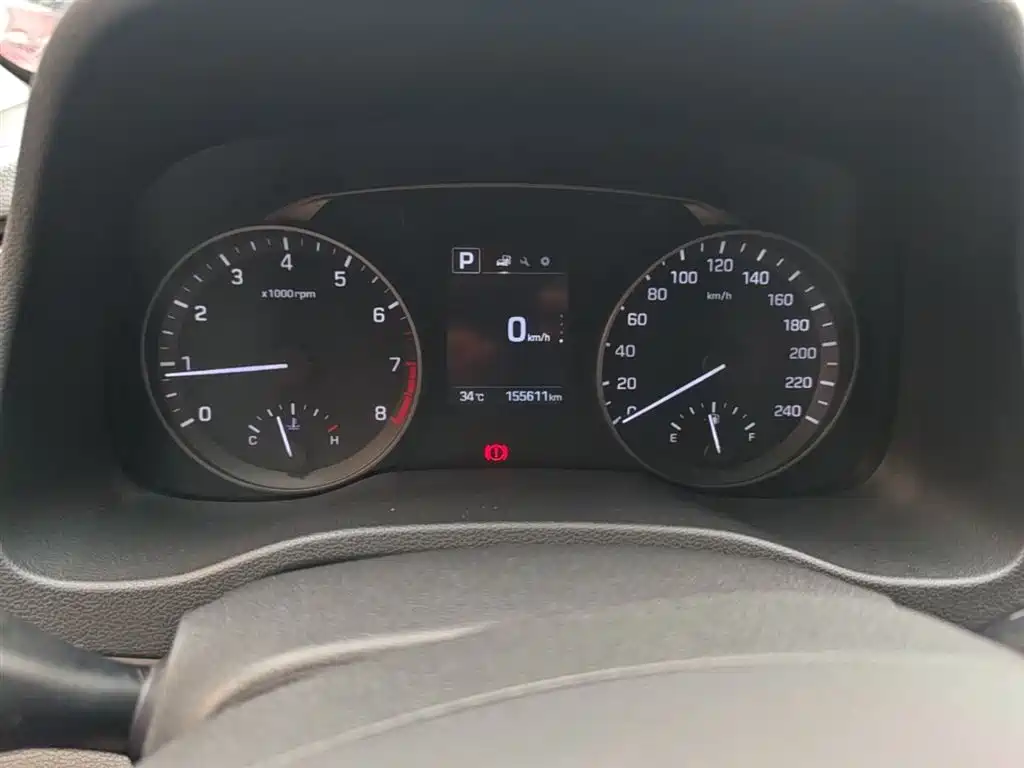 Hyundai Elantra 2018 — фото 12