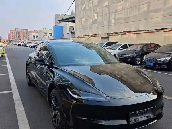 Tesla Model 3 2026