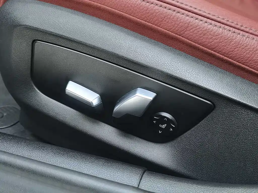 BMW 5 Series 2020 — фото 24