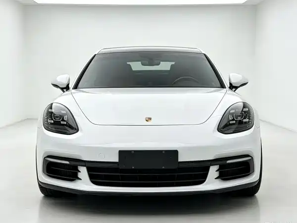 Porsche Panamera 2018