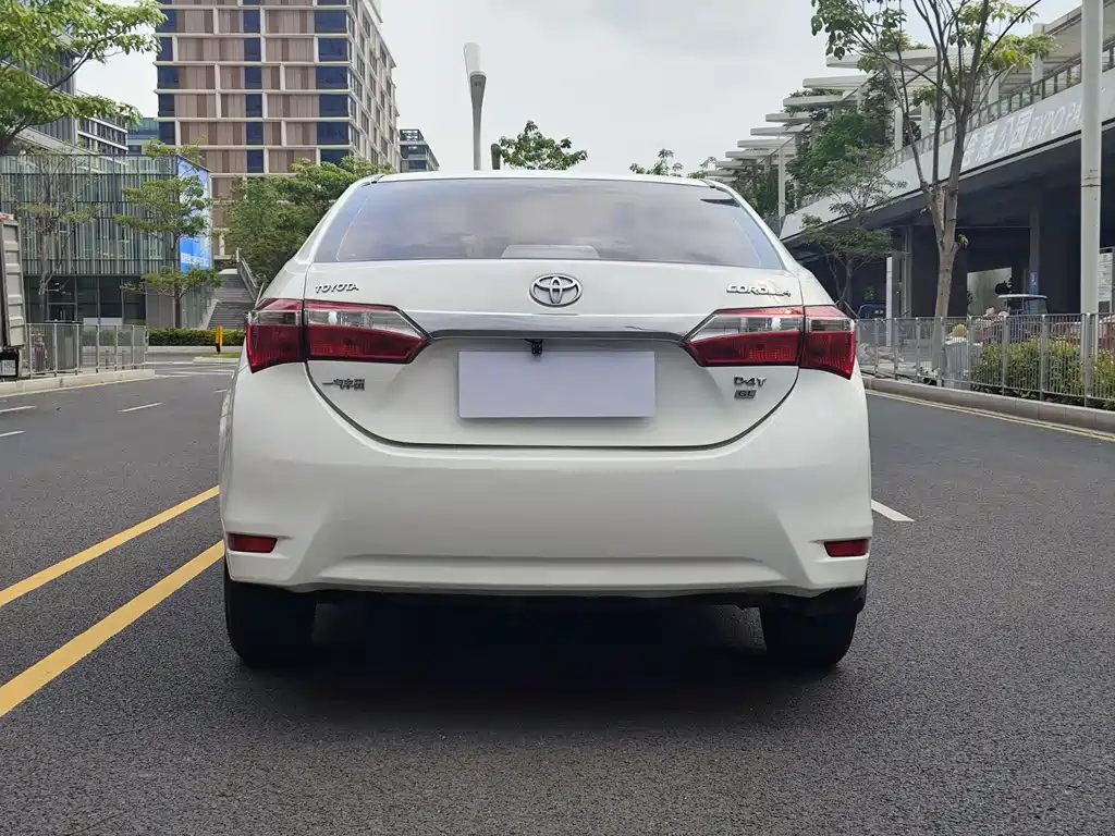 Toyota Corolla 2016 — фото 5
