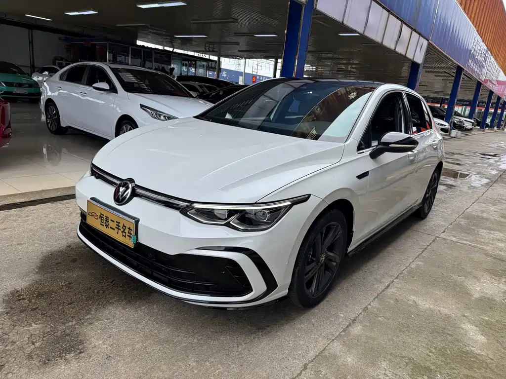 Volkswagen Golf 2021