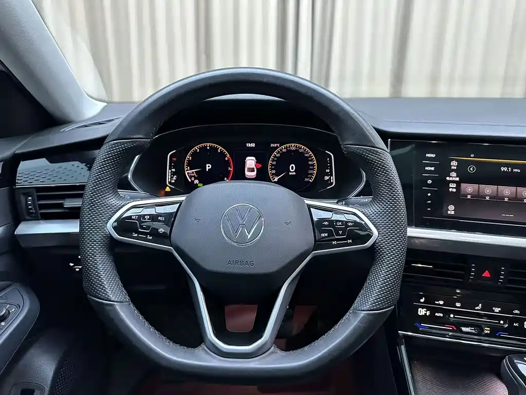 Volkswagen Passat 2023 — фото 18