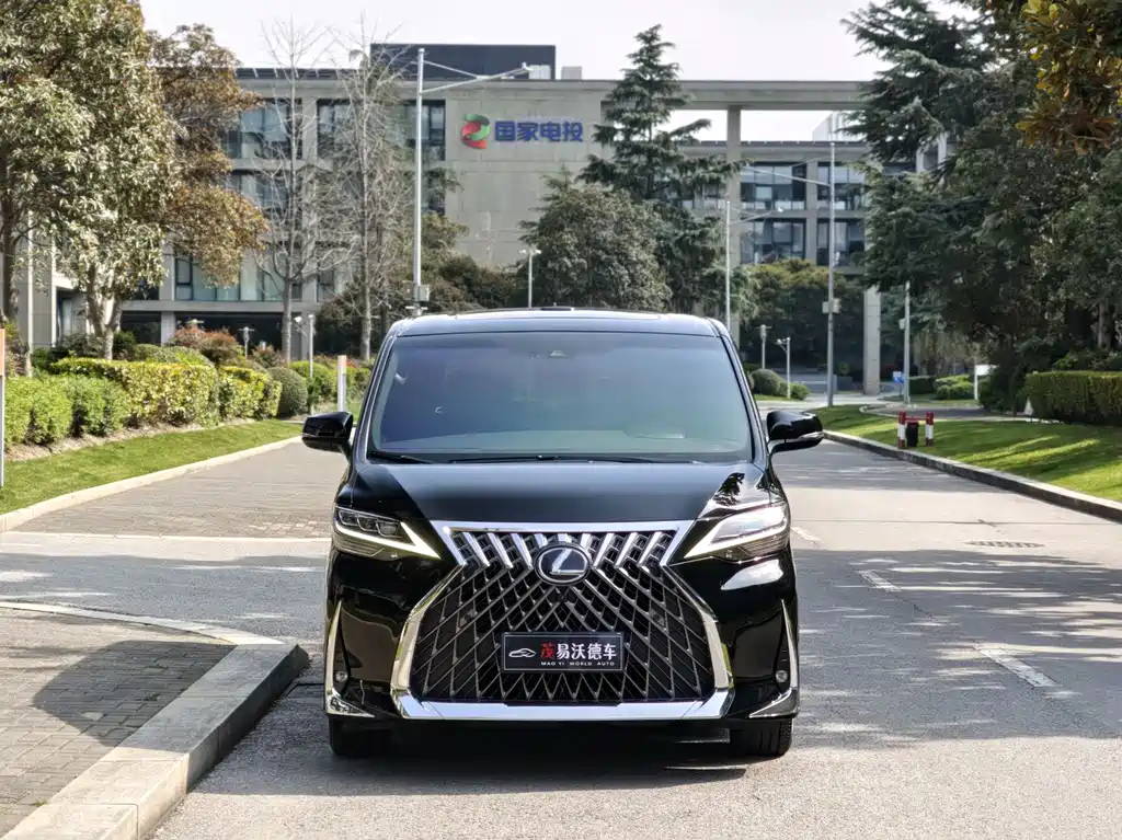 Lexus LM 2020 — фото 2