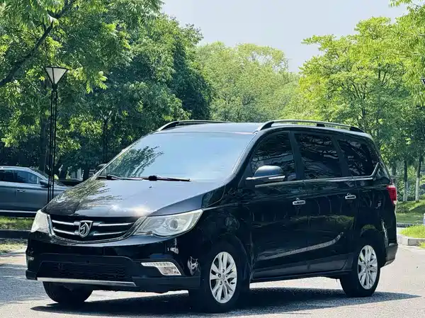 Baojun 730 2015