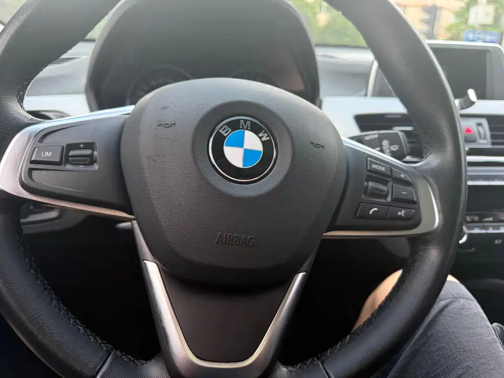 BMW X1 2018 — фото 24