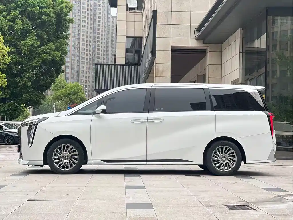 GAC Motor Trumpchi M8 2023 — фото 7