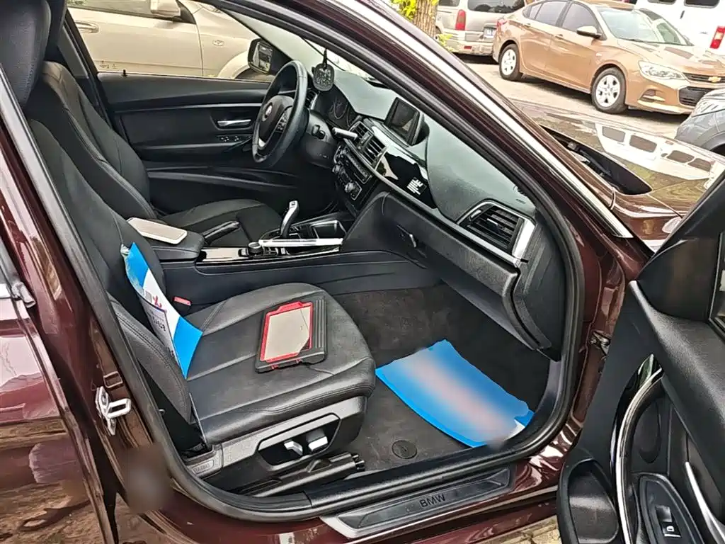 BMW 3 Series 2016 — фото 25