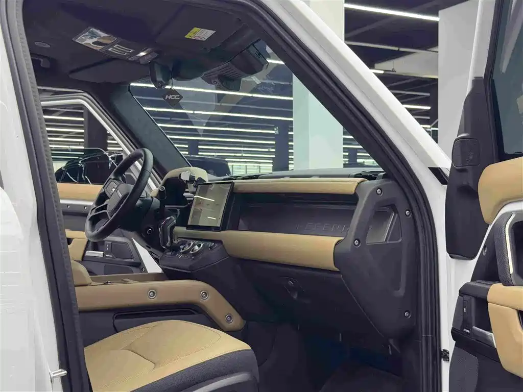 Land Rover Defender 2026 — фото 10