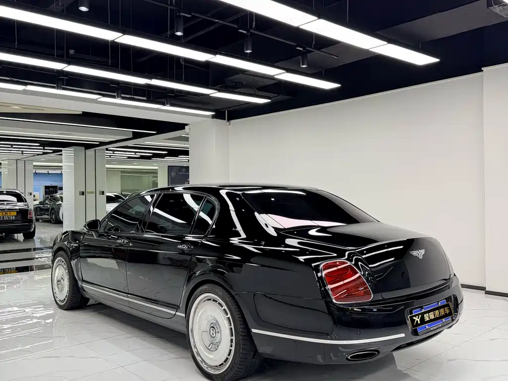 Bentley Flying Spur 2009 — фото 4