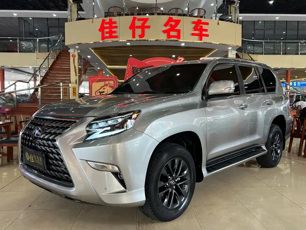 Lexus GX 2022 — фото 1
