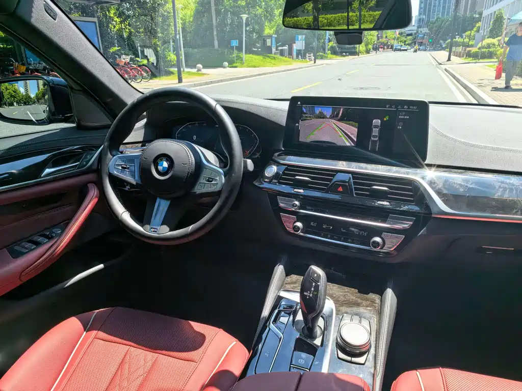 BMW 5 Series 2023 — фото 12