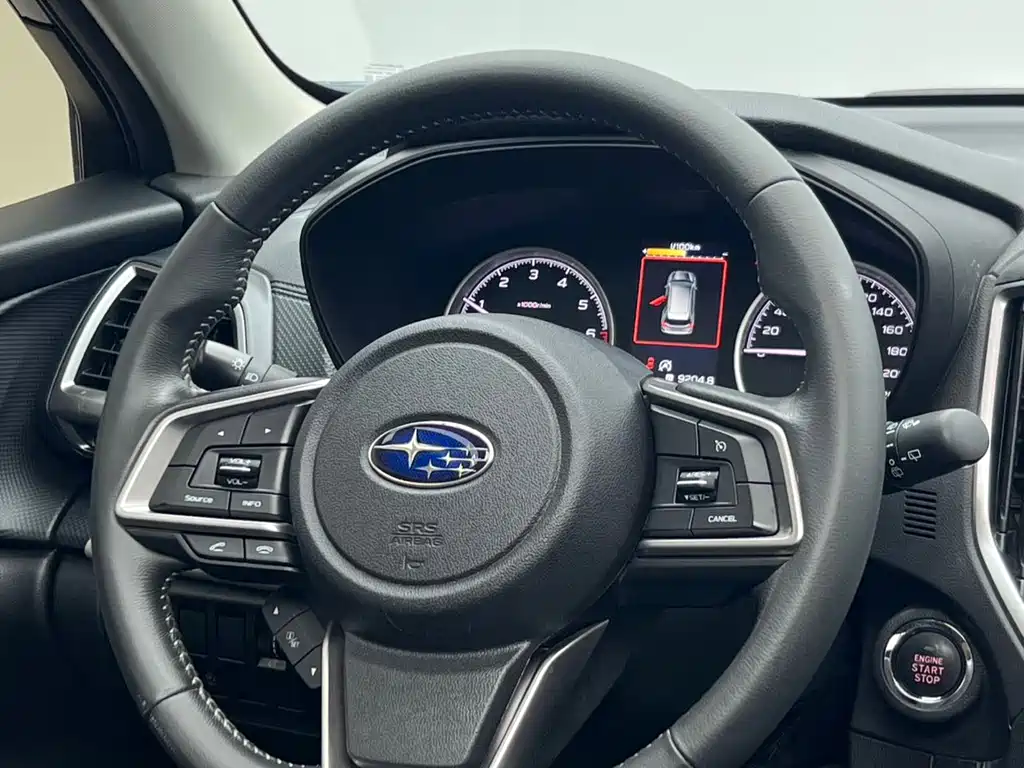 Subaru Forester 2023 — фото 12