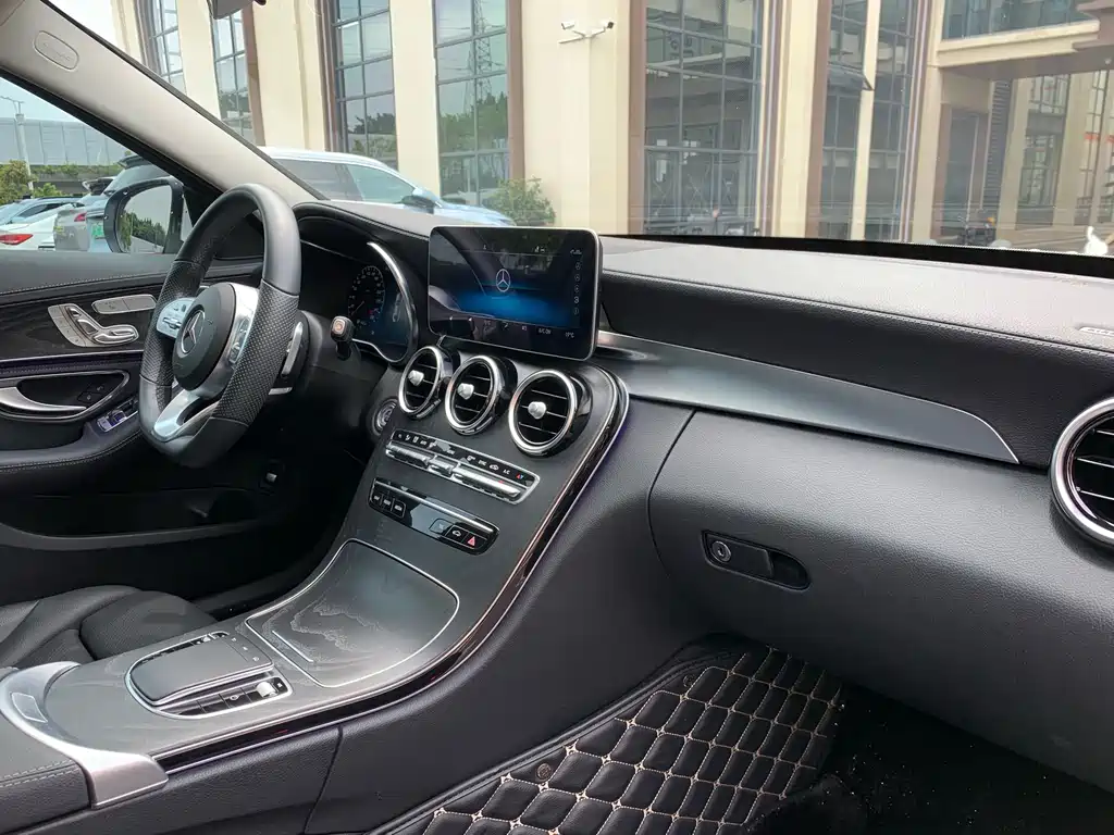 Mercedes-Benz C-Class 2020 — фото 28