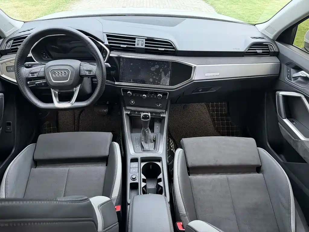 Audi Q3 2023 — фото 21