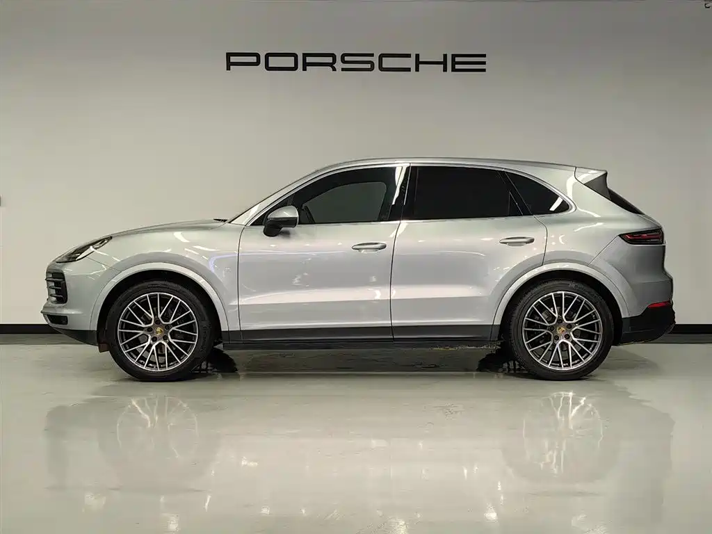 Porsche Cayenne 2022 — фото 7