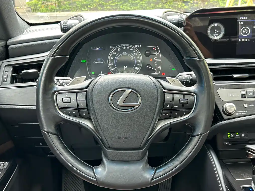 Lexus ES 2022 — фото 16