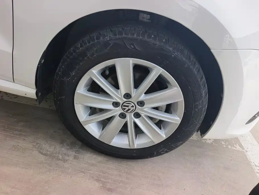 Volkswagen Polo 2016