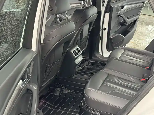 Audi Q5L 2021