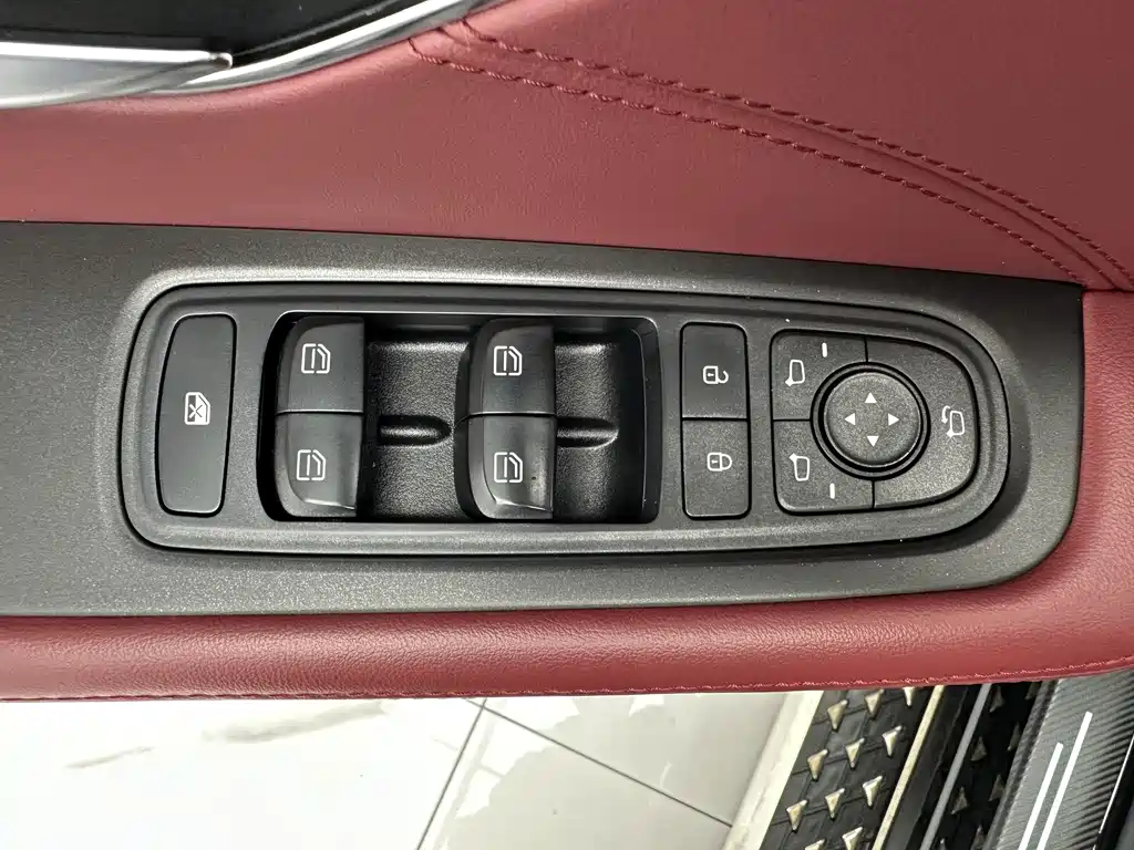 Jetour X70 PLUS 2023 — фото 12