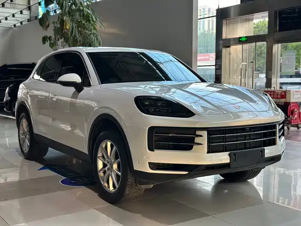 Porsche Cayenne 2025