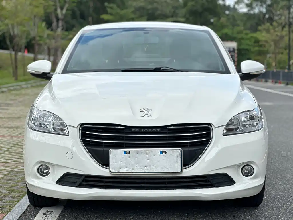 Peugeot 301 2015