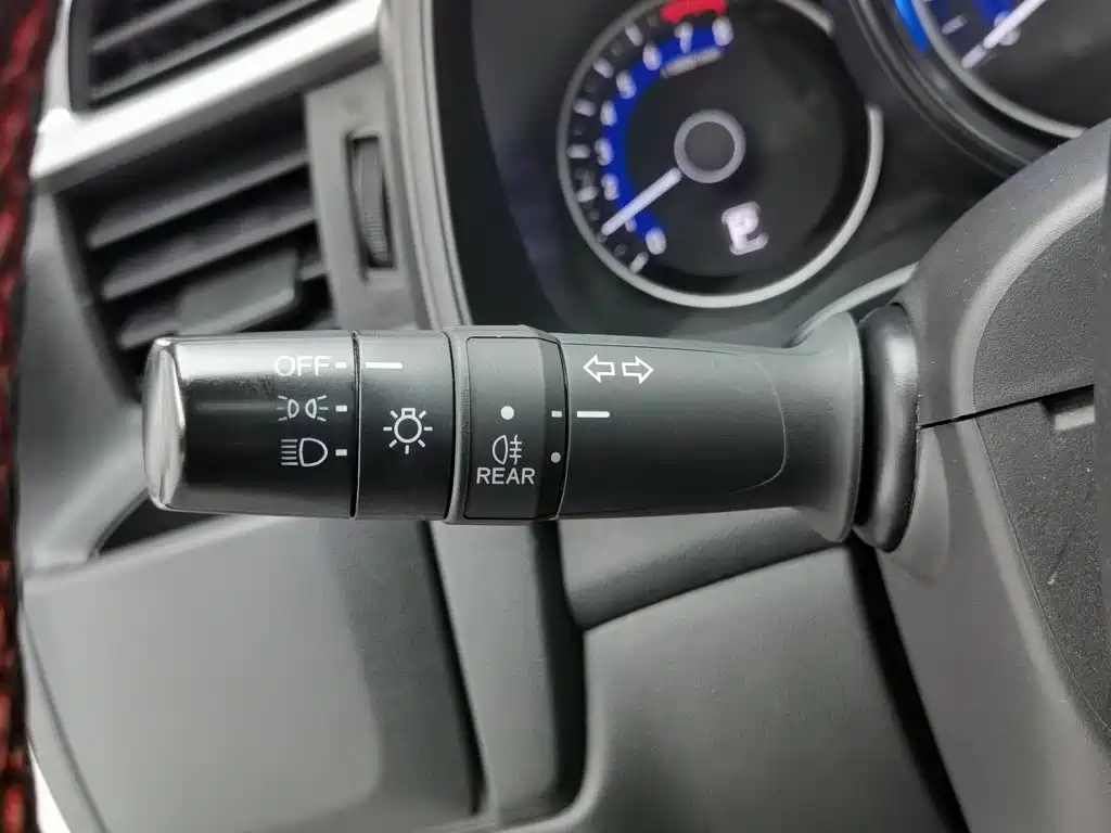 Honda Fit 2017 — фото 21
