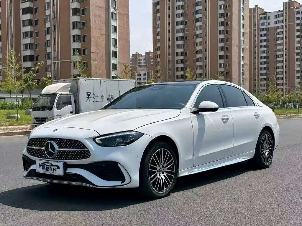 Mercedes-Benz C-Class 2023 — фото 1