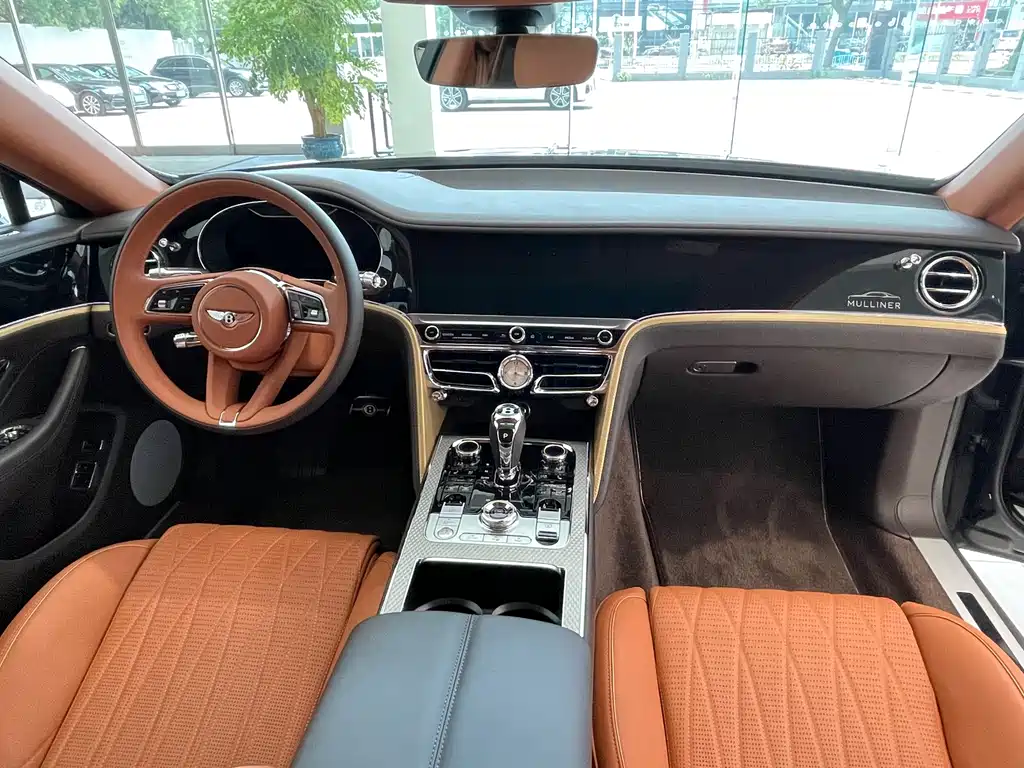 Bentley Flying Spur 2022 — фото 15