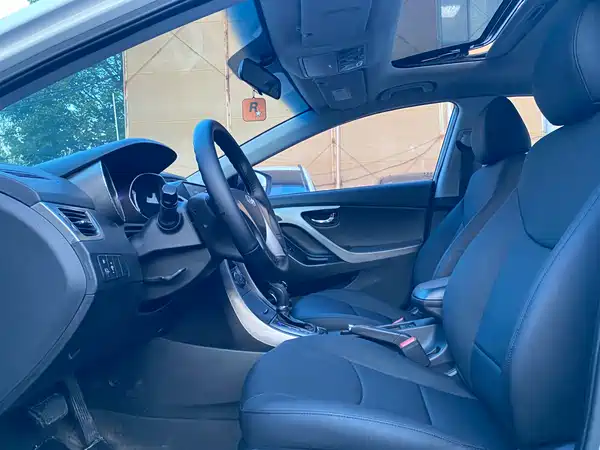 Hyundai Elantra Langdong 2014