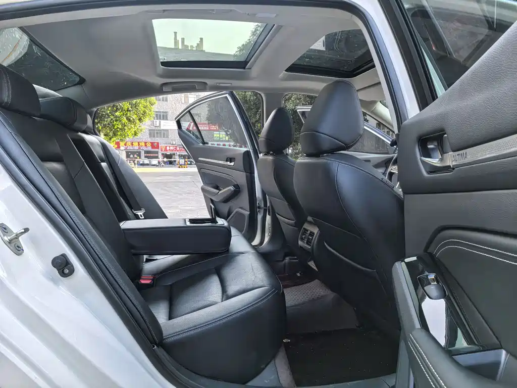 Nissan Teana 2022 — фото 11
