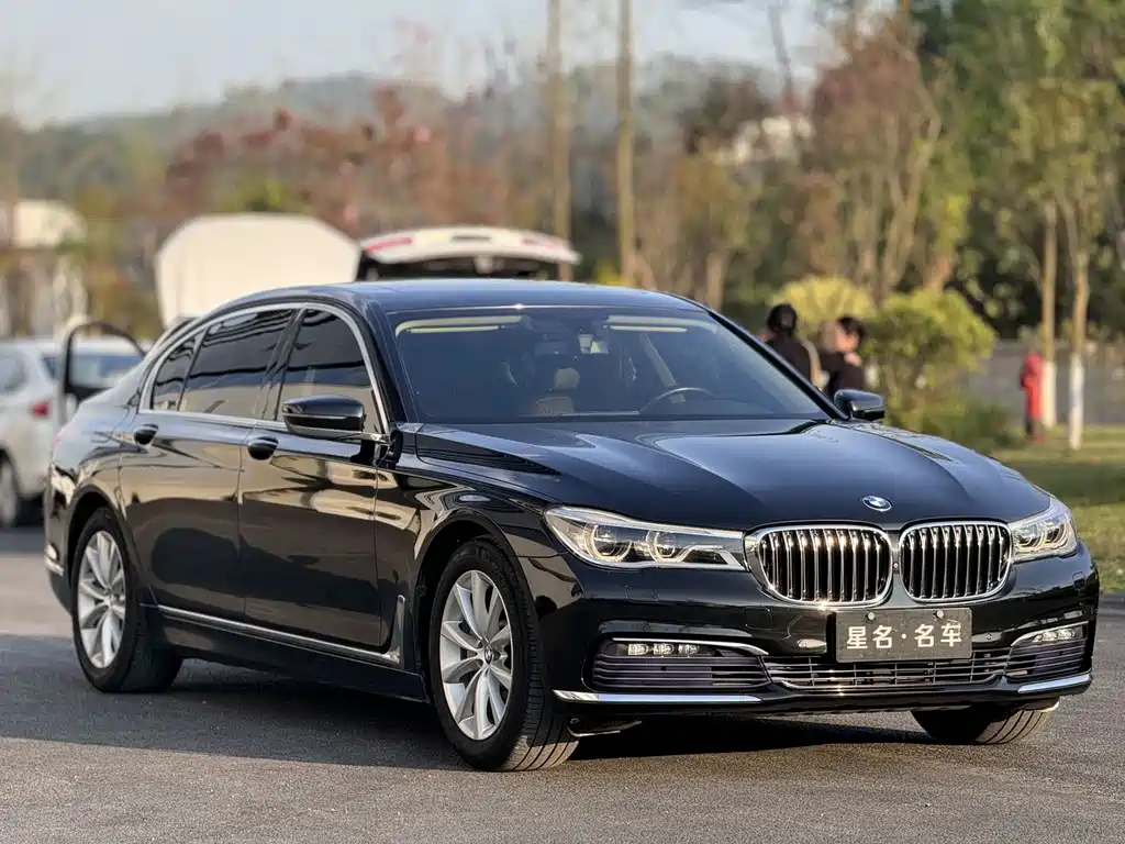 BMW 7 Series 2017 — фото 3
