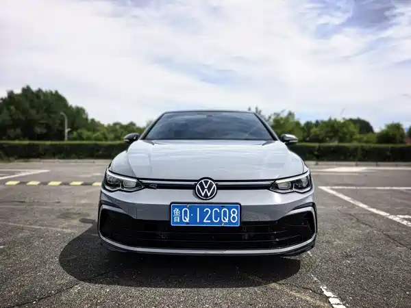 Volkswagen Golf 2023