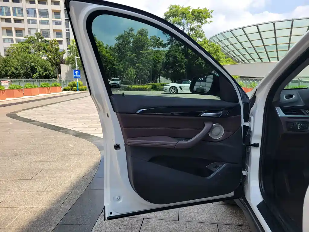 BMW X1 2021 — фото 10