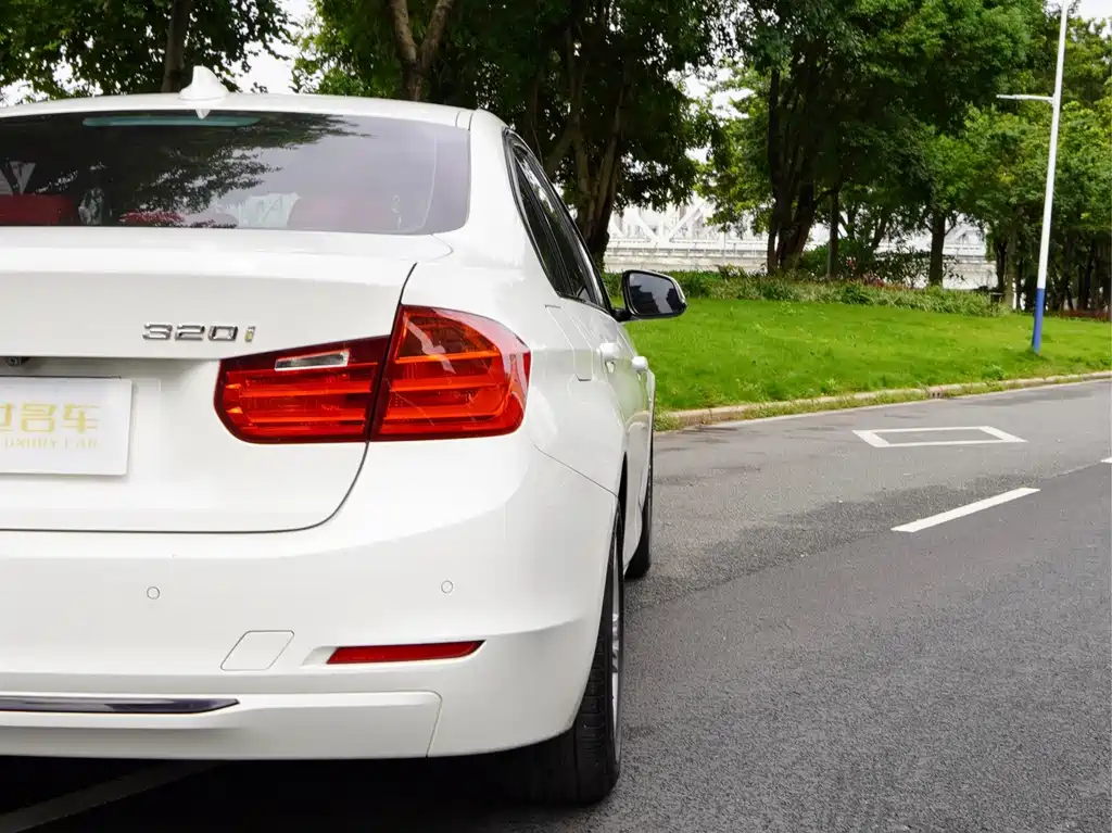 BMW 3 Series 2014 — фото 28