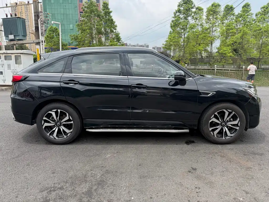 Honda UR-V 2017 — фото 13