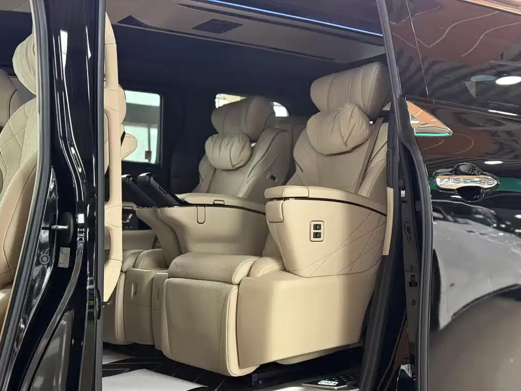 Toyota Alphard 2024 — фото 15