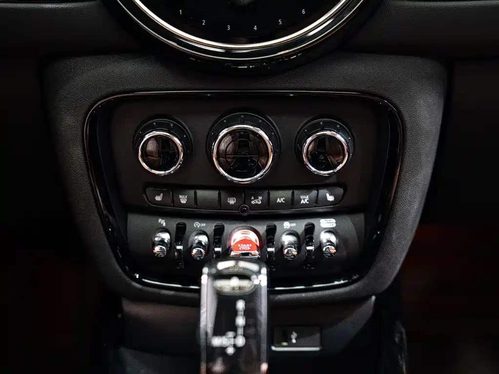 MINI Clubman 2023 — фото 25