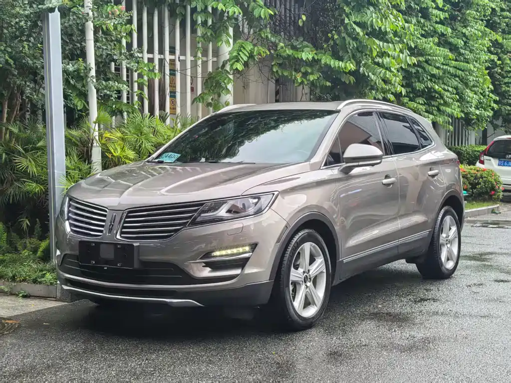 Lincoln MKC 2017 — фото 1