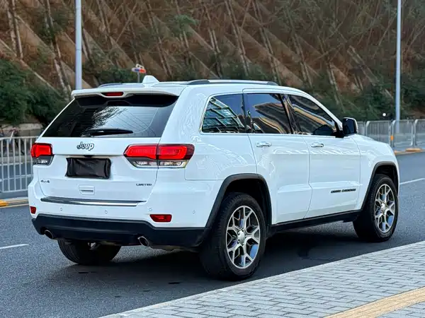 Jeep Grand Cherokee 2021