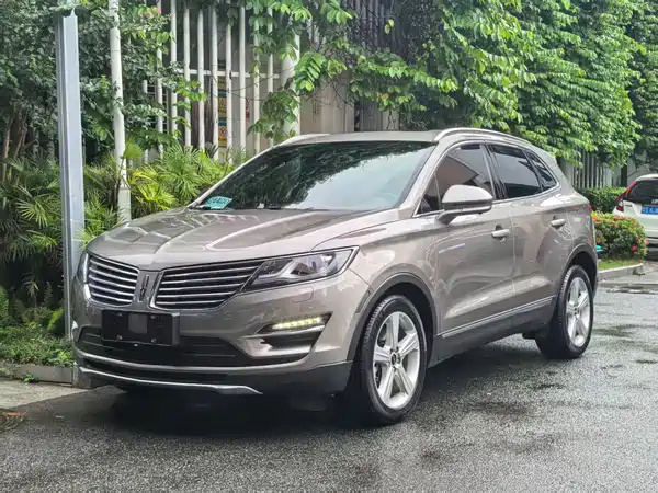 Lincoln MKC 2017