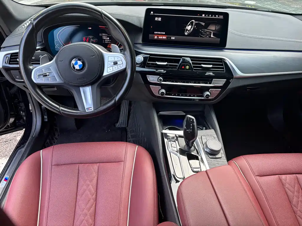 BMW 5 Series 2023 — фото 11