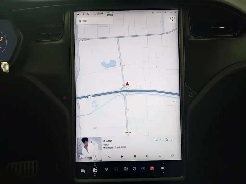 Tesla Model X 2019 — фото 11
