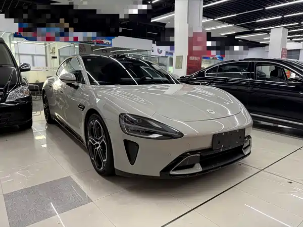 Xiaomi SU7 2024