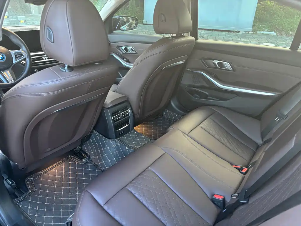 BMW i3 2023 — фото 15