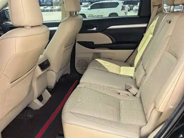 Toyota Highlander 2016