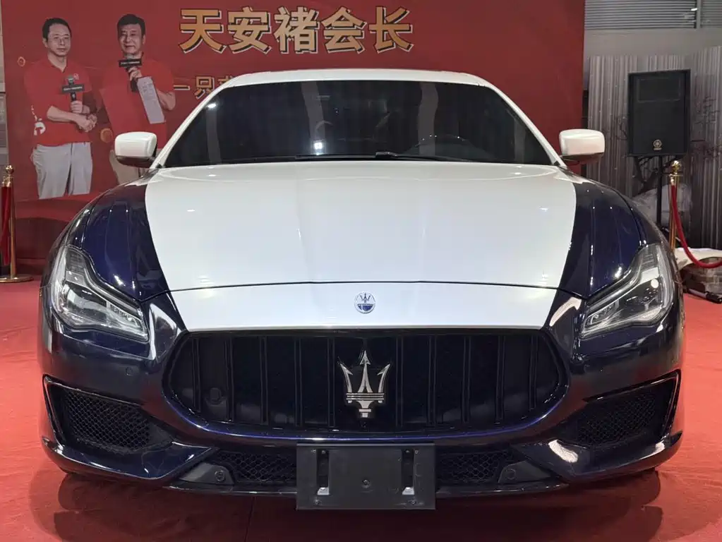 Maserati Quattroporte 2015 — фото 2