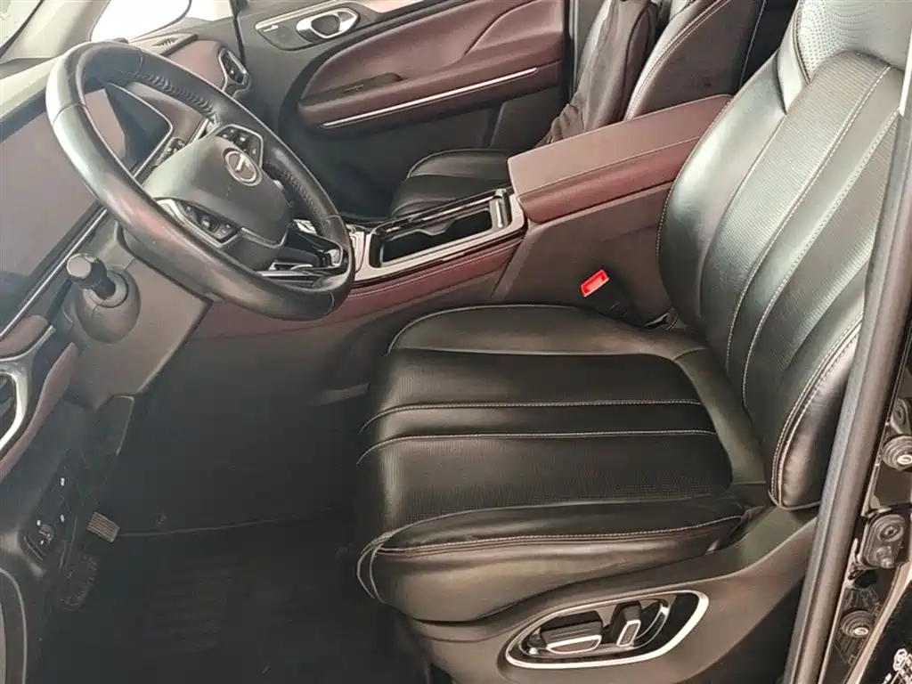 GAC Motor Trumpchi M6 2023 — фото 15